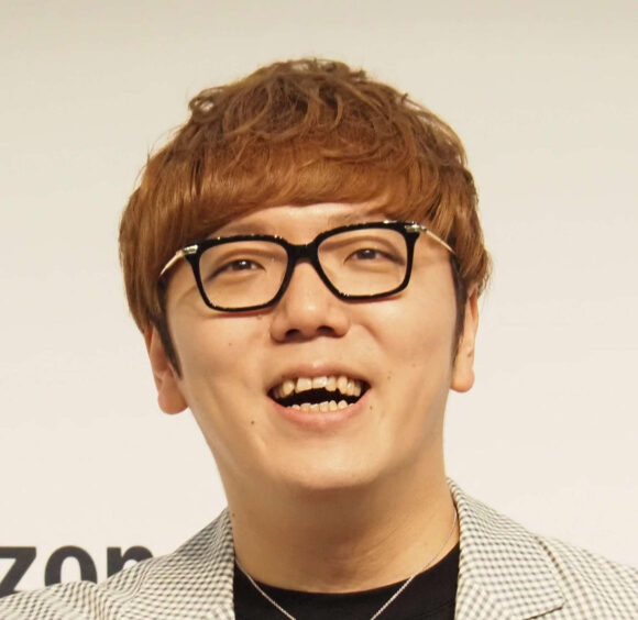 HIKAKIN