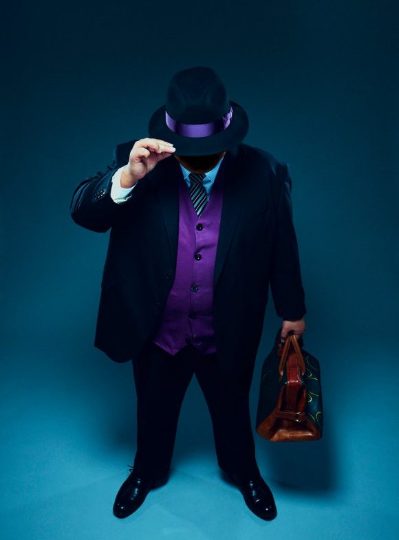 Warau Salesman