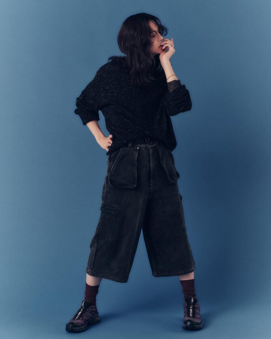 CYAN MAN APRIL 2026SOFT FOCUSED BLUR_____________________________________《STYLING》knit ¥17,000 b (1)