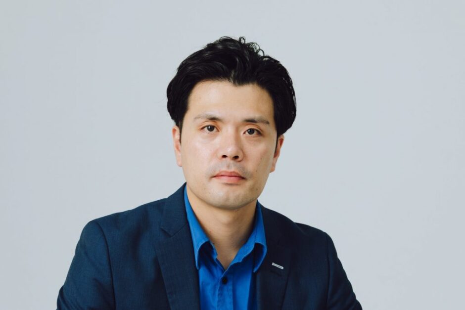 Sakamoto (1990)